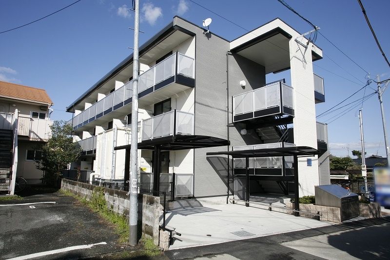 4LDK Apartment for Rent in Chuo-ku, Kumamoto City, 88.61 sqm - Thumbnail 2