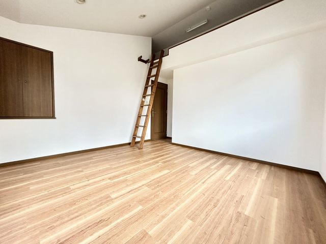 3-Story House Near Mizonokuchi Station, Shimamoto, Osaka - Thumbnail 4