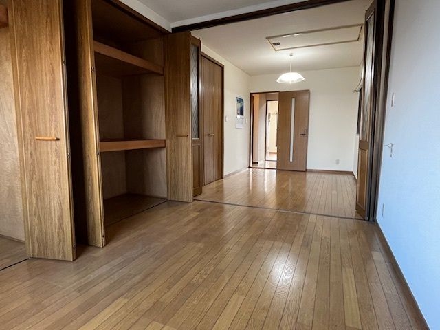 6SLDK Steel-Frame House near Teradacho Station, Osaka - Thumbnail 3