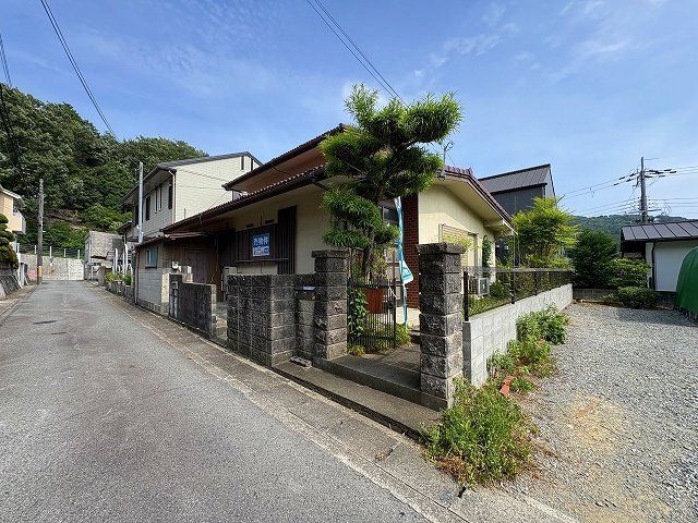 5DK Family House for Sale in Taishi Town, Hyogo - Image 1