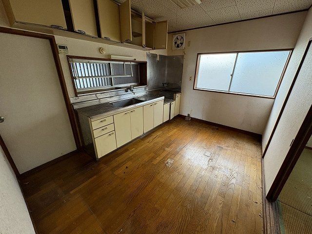 5DK Family House for Sale in Taishi Town, Hyogo - Thumbnail 2