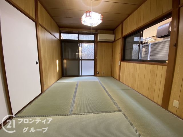 4DK House in Kobe Tarumi | Renovated 1985 Home with Parking - Thumbnail 4