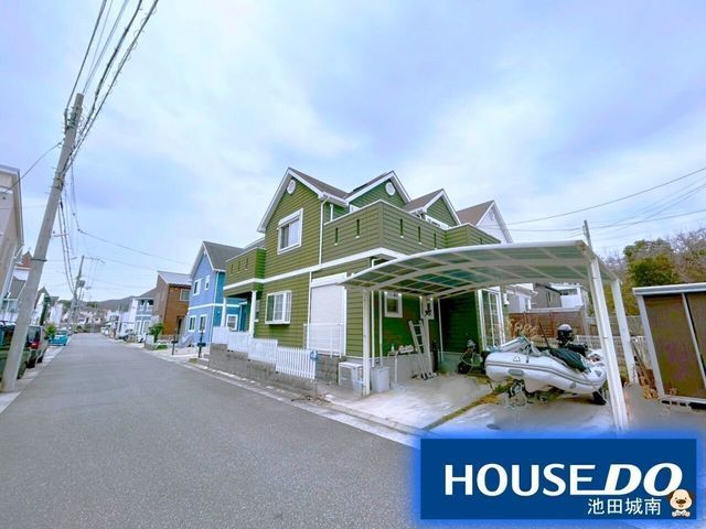 Western-Style Custom Home in Kawanishi with Solar Panels - Thumbnail 3