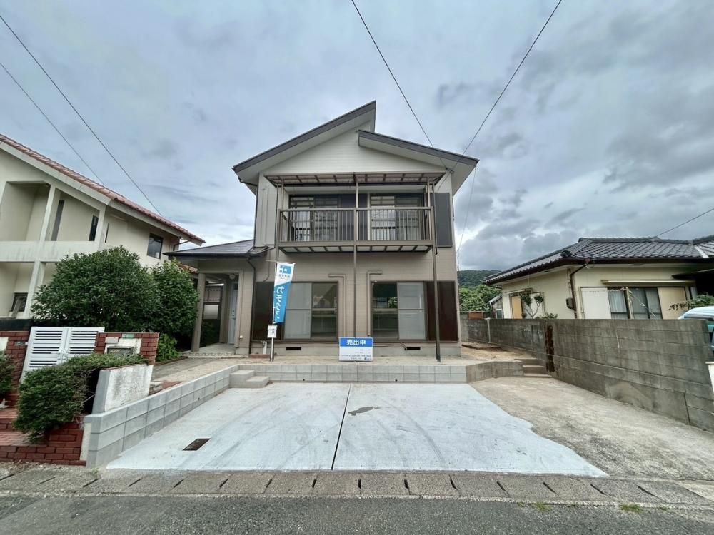 Renovated 3LDK House in Shimonoseki, Yamaguchi | 1299万 Yen - Thumbnail 2