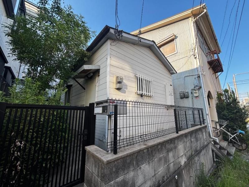 1DK House for Sale in Kobe Nada Ward, 5 min to Rokkomichi Station - Thumbnail 2