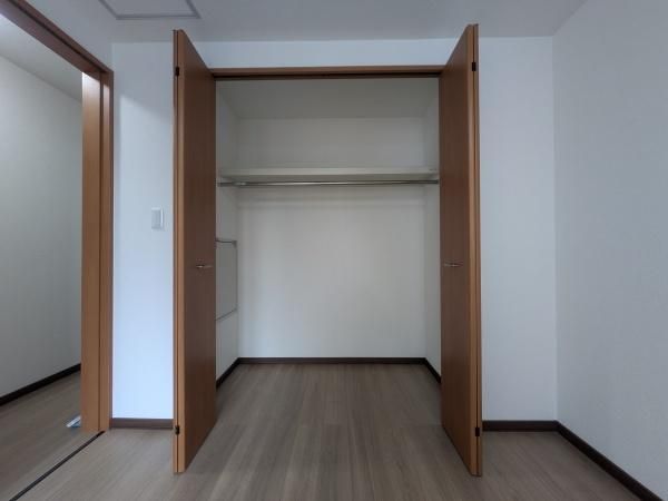 Two-Generation House in Ebetsu Hokkaido | 6LDK Renovated 2021 - Thumbnail 3