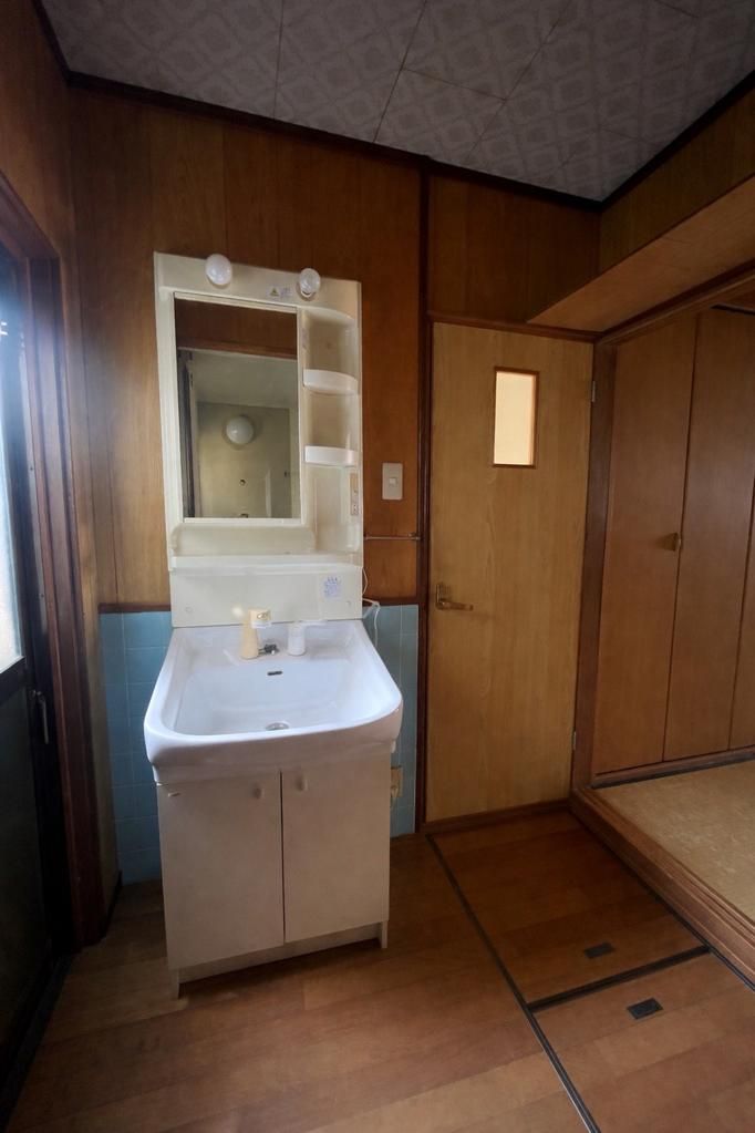 Corner Lot 3DK House for Sale in Izumi, Osaka - 340万円 - Thumbnail 3