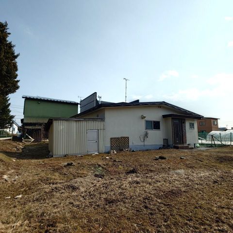 3LDK Detached House with Large Garden in Shiraoi, Hokkaido - Thumbnail 2