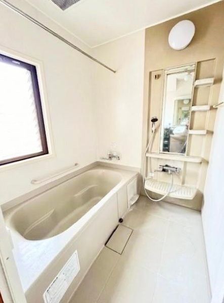 4-Storey Steel House with Shop Space in Osaka's Tezukayama - Thumbnail 3