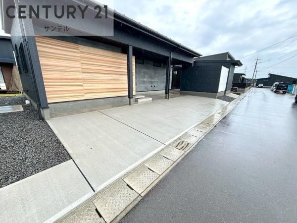 New Single-Story Model House for Sale in Miyazaki City - Thumbnail 3