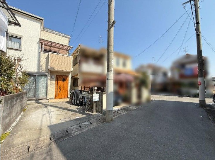 4LDK House for Sale in Itami, Hyogo - 32,000,000 JPY - Thumbnail 2