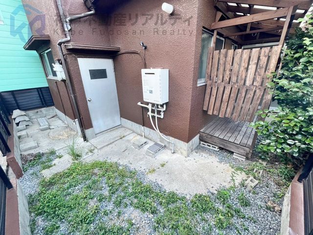 Renovated 4DK Corner Lot House for Sale in Kobe's Hyogo Ward - Thumbnail 3
