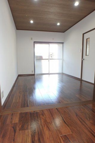 3LDK Detached House for Sale in Osaka-Sayama City, Osaka - Thumbnail 3