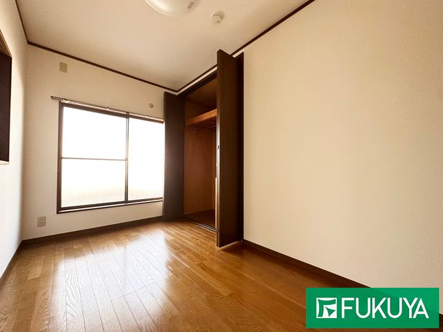 Renovated 2DK House Near Wakae-Iwata Station, Higashiōsaka - Thumbnail 2