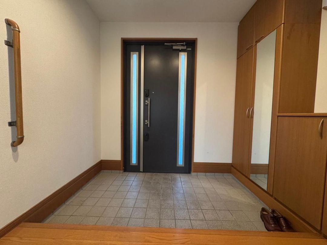 4SLDK Detached House for Sale in Hannan City, Osaka - Thumbnail 2