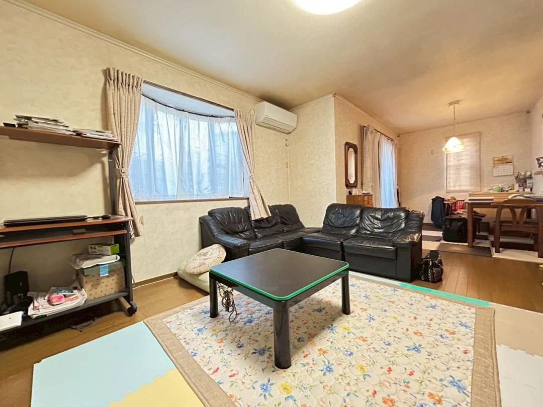 5LDK Family House on 161 Tsubo Plot Near Misa-koen Station, Osaka - Thumbnail 2