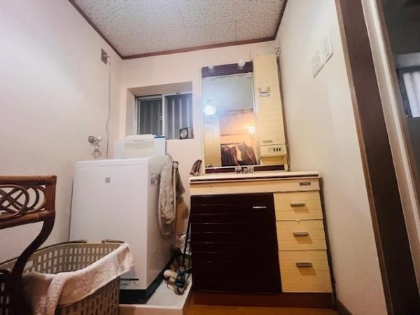 5DK House for Sale in Minato-ku, Osaka Near Asashibashi Station - Thumbnail 3