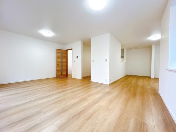 Renovated 3LDK House in Kobe Kita Ward | 1650万 Yen - Thumbnail 4