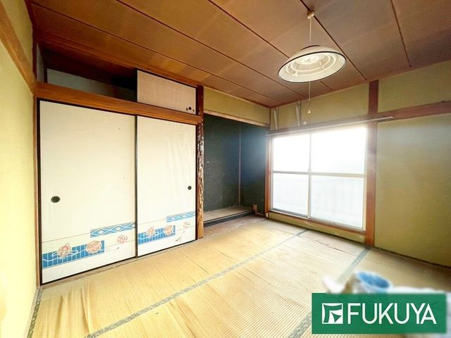 3DK Wooden House for Sale in Katano, Osaka - 13 min walk to Tsuda Station - Thumbnail 3