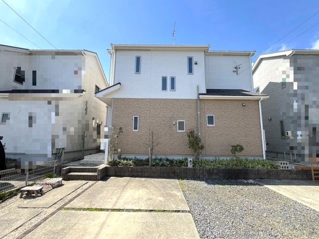 4LDK Detached House for Sale in Suzuka, Mie - 1980万 Yen - Thumbnail 2