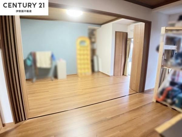 Renovated 3LDK House Near Oiwake Station in Yokkaichi - Thumbnail 4