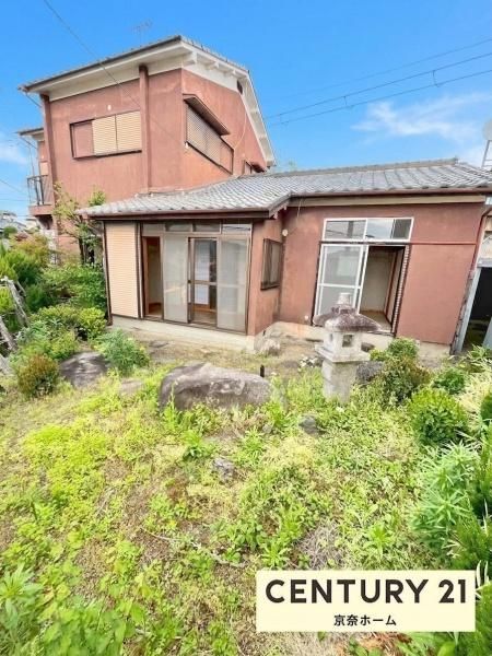 7DK House on Large Corner Lot in Yamatokoriyama - Thumbnail 3