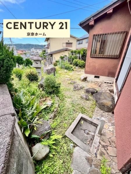 7DK House on Large Corner Lot in Yamatokoriyama - Thumbnail 2