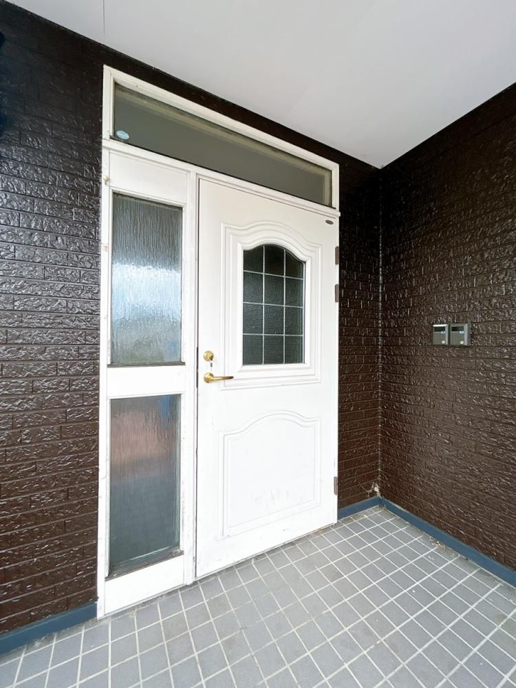 6LDK Two-Generation House for Sale in Nayoro, Hokkaido - Image 1