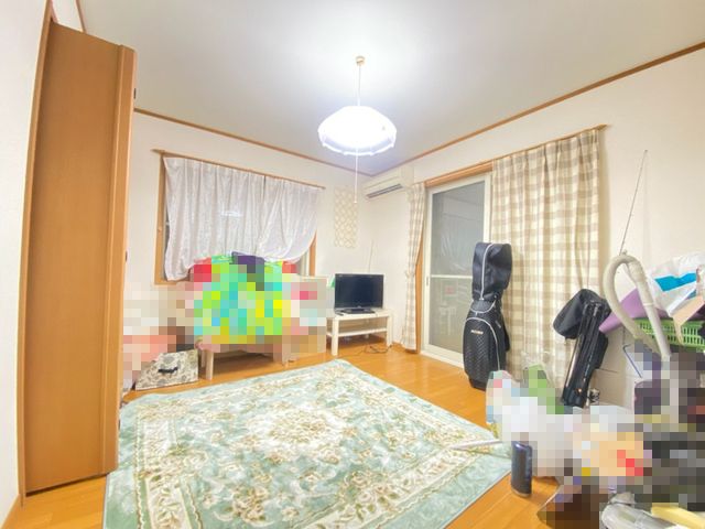 3SLDK Family House with Floor Heating & 2 Parking Spaces in Higashiosaka - Thumbnail 4