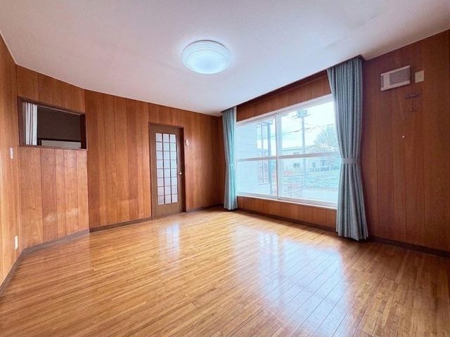 4LDK 99.98 sqm House for Sale in Higashi-ku, Sapporo - Thumbnail 3