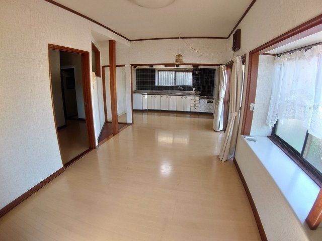 4LDK House for Sale in Himeji with 3 Parking Spaces - Thumbnail 4