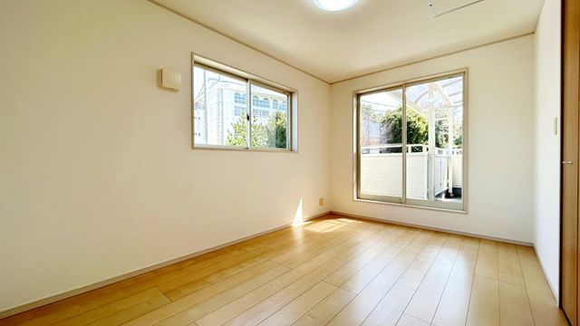 3LDK Detached House for Sale in Minoh, Osaka - 11 Years Old - Thumbnail 2