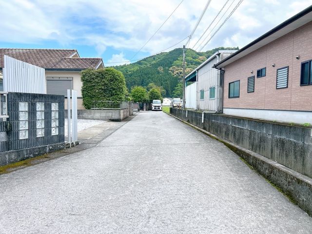 3LDK Renovated House for Sale in Saiki, Oita - Thumbnail 2