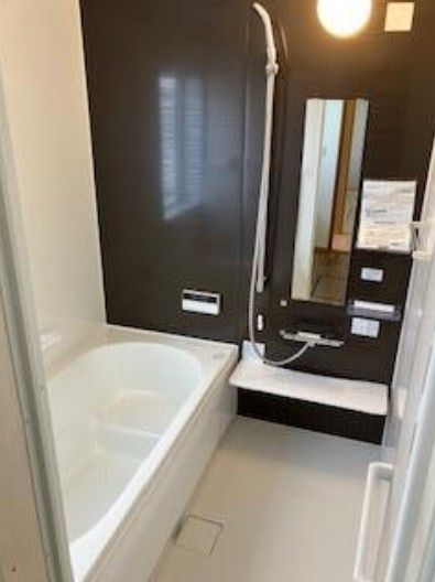 Renovated 4LDK Detached House for Sale in Kobe Kita-ku - Thumbnail 3