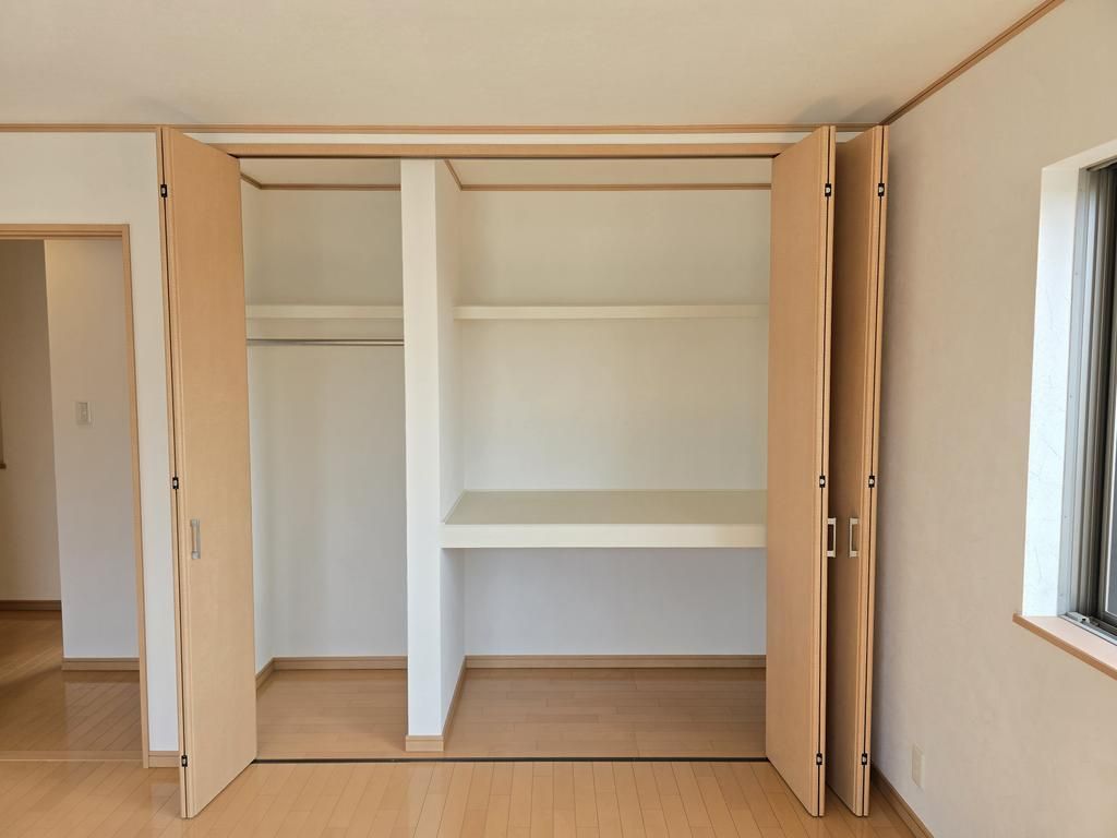 4LDK Detached House for Sale in Izumisano, Osaka | Near Nagataki Station - Thumbnail 4