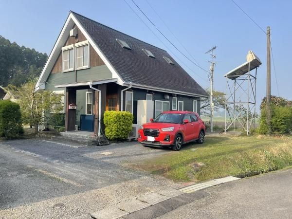 1998-Built 3LDK Detached House with Large Garden in Miyakonojo - Thumbnail 2