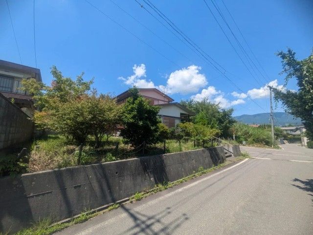 Compact 4DK House for Sale in Chikuhoku Village, Nagano - Thumbnail 3