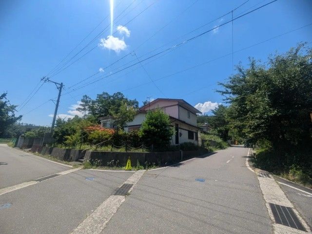 Compact 4DK House for Sale in Chikuhoku Village, Nagano - Thumbnail 2