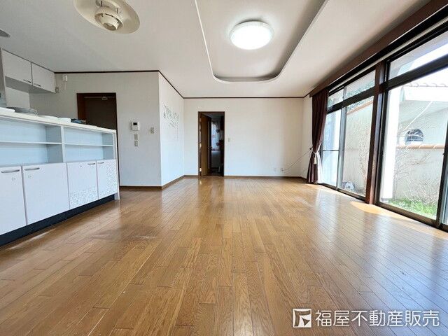 3LDK Corner Lot House for Sale in Himeji, Hyogo - Thumbnail 2