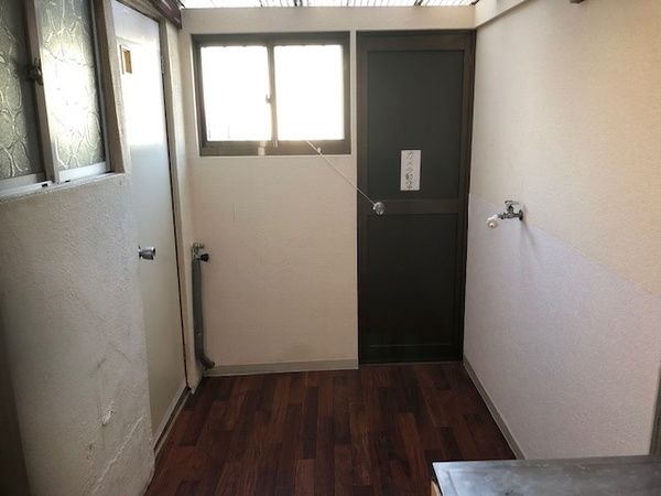 3DK Terraced House for Sale in Neyagawa, Osaka - 3.99M Yen - Thumbnail 3