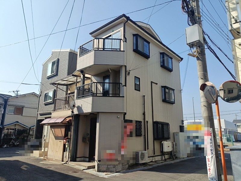 Corner Lot 2SLDK House for Sale in Suita, Osaka - Walk to Stations - Thumbnail 2