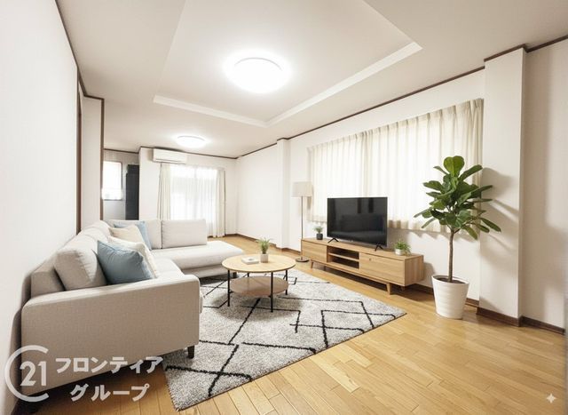 5LDK Steel-Frame House for Sale near Hachioji-no-Sato Station, Higashi-Osaka - Thumbnail 2