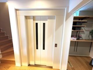 2SLDK House for Sale in Neyagawa, Osaka - 126.06 sqm — Front_door, Neyagawa, Osaka