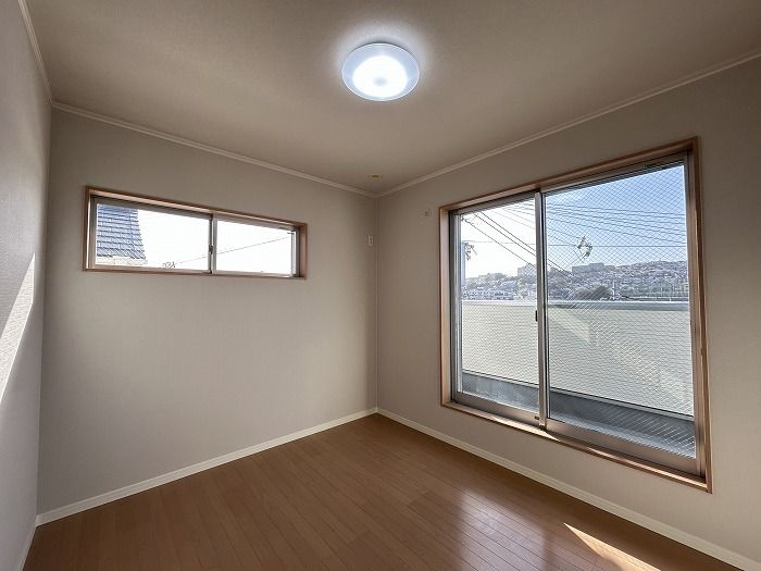 Renovated 4LDK House in Kobe Tarumi | 2010 Build, 2 Parking Spaces - Thumbnail 4