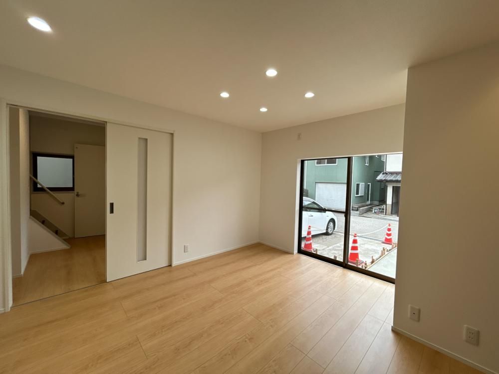 Renovated 3LDK House in Kanazawa with Parking & Warranties - Thumbnail 3