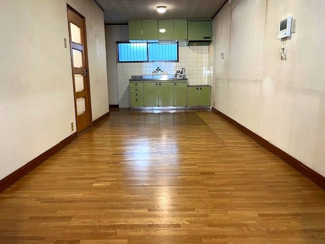 4LDK Wooden House for Sale in Higashinari Ward, Osaka - Thumbnail 4
