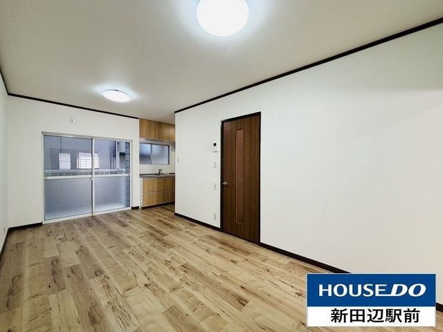 Renovated 4LDK House Near Shindenabe Station, Kyotanabe - Thumbnail 2