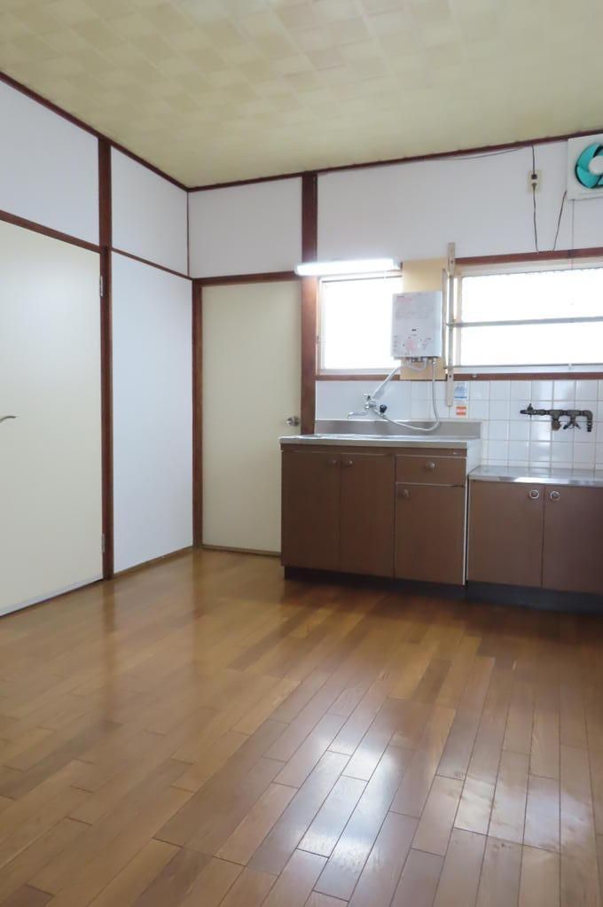 Renovated 3DK House for Sale near Kakogawa Station, Hyogo - Thumbnail 3