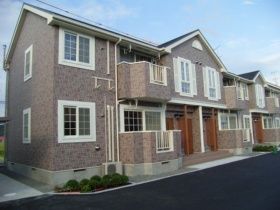 2DK Apartment for Rent in Setouchi City, Okayama Near Nagafune Station - Thumbnail 2
