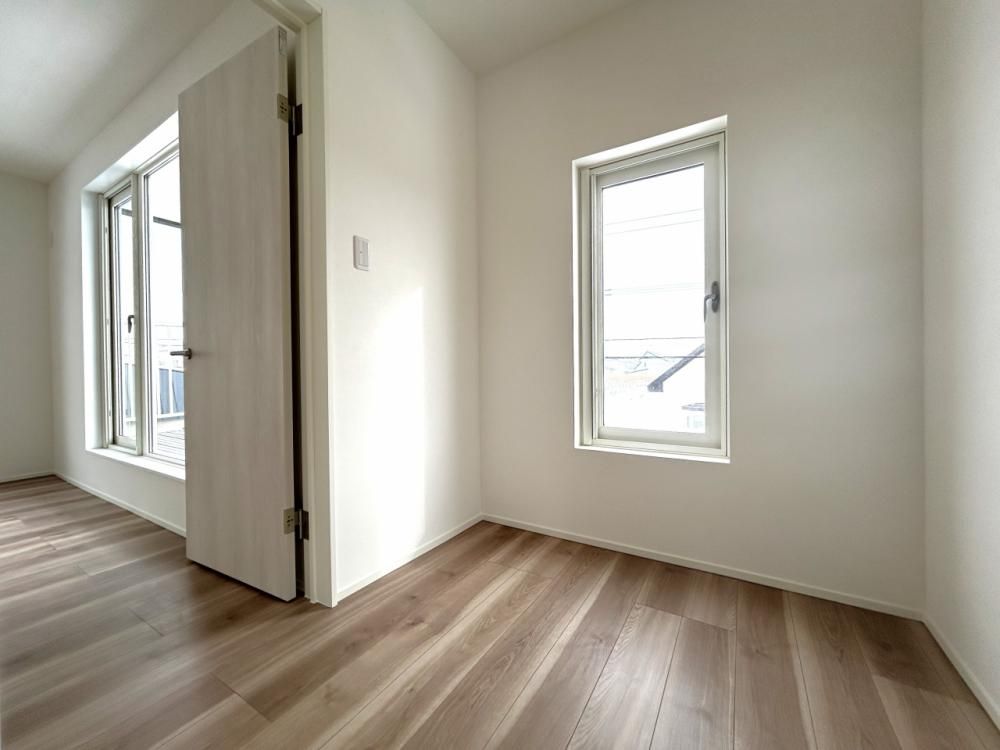 Renovated 3LDK House in Nanae, Hokkaido with 2-Year Warranty - Thumbnail 3